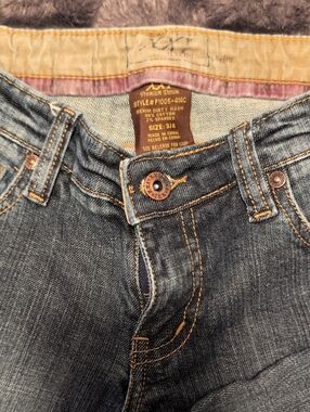 Forever 21 Women's Dark Blue Denim Jeans with Contrast Topstitching